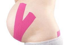kinesiology-tape-for-pregnancy-discomfort-relief